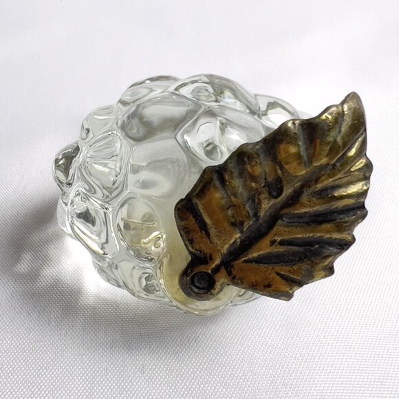 Clear Glass Grapes Sculpture Brass Leaf Mid-Century Modern Vintage Paperweight - Picture 5 of 10